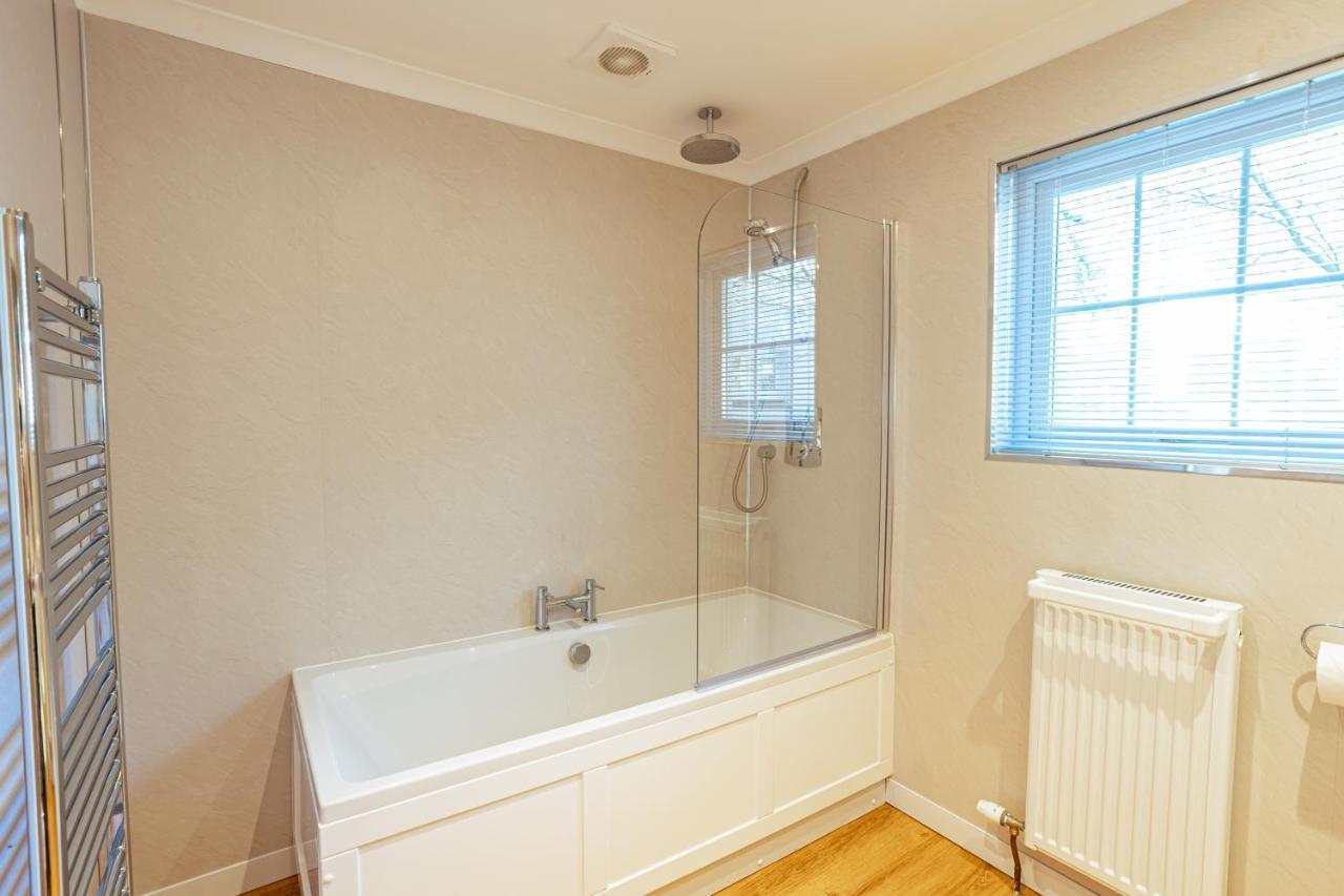 Sparrowhawk Cottage With Hot Tub Newton Stewart Exterior photo